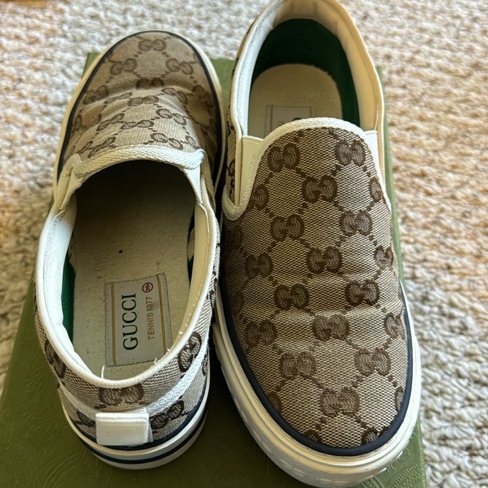 Gucci Beige Tennis 1977 Canvas Monogram Logo Slip On Sneakers Trainers Shoes